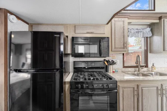 $174,900 | 16 Songbird Lane, Usk, WA 99180