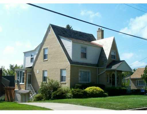 540 Elizabeth Avenue McKees Rocks, PA 15136 - Photo 1 of 8 Exterior Front.