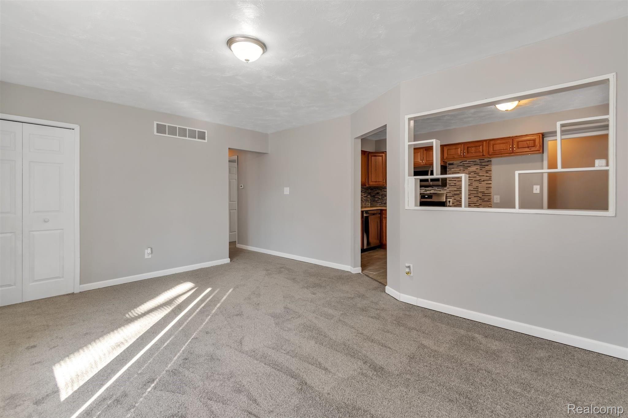 Pass through to New Kitchen 