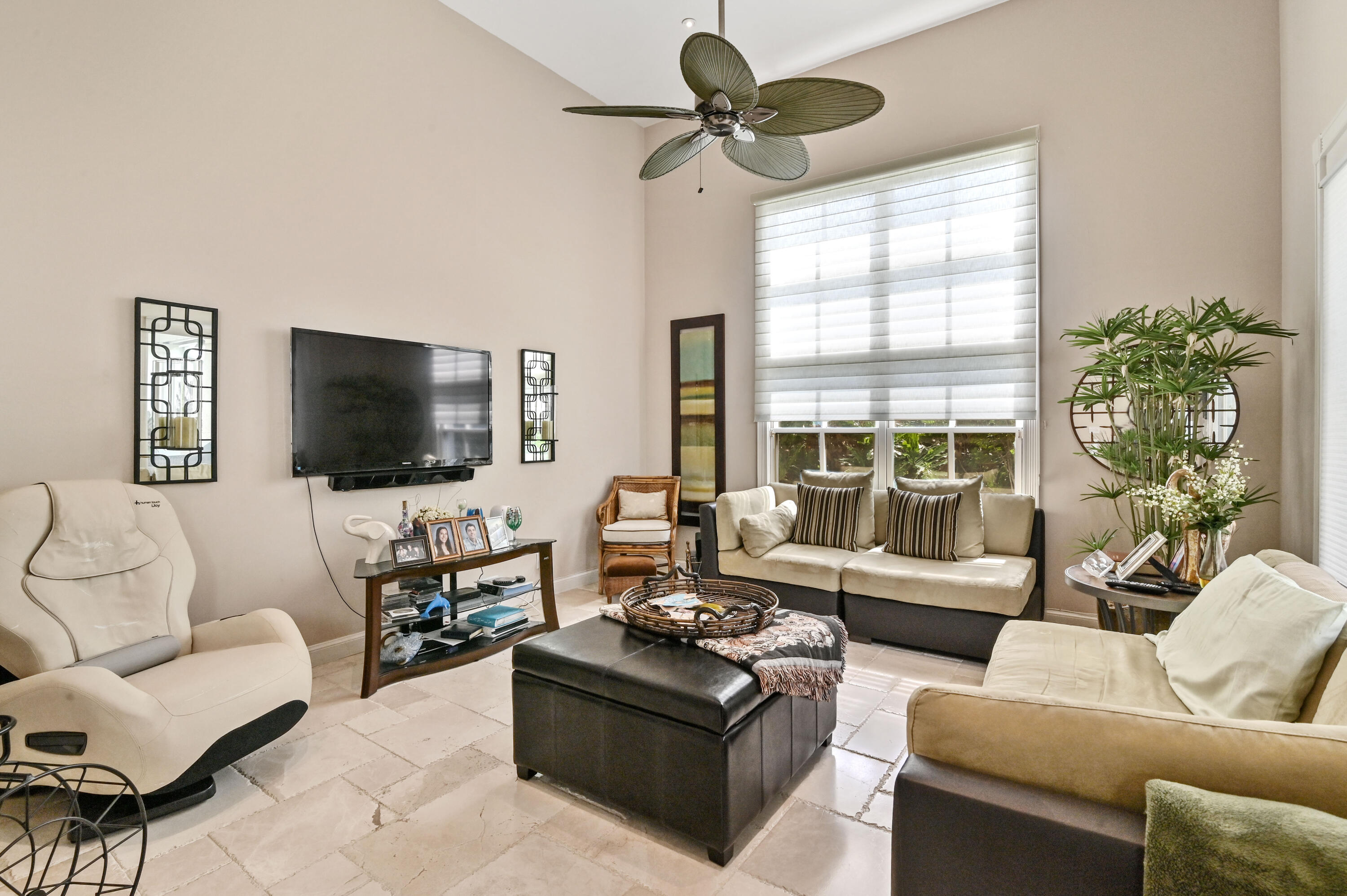 3956 Northwest 57th Street Boca Raton, FL 33496 - Photo 17 of 46 18 Living Room 01