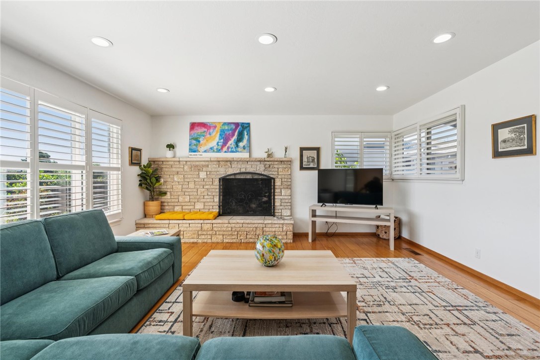 632 Waterview Alameda, CA 94501 - Photo 13 of 57 All with lagoon views