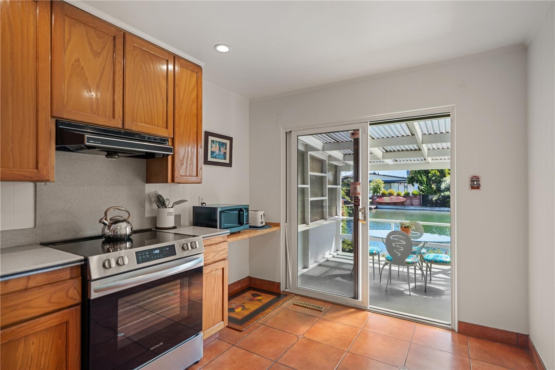 632 Waterview Alameda, CA 94501 - Photo 22 of 57 refinished cabinets and countertops