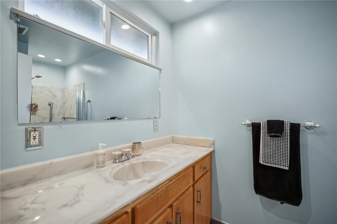 632 Waterview Alameda, CA 94501 - Photo 31 of 57 Primary bathroom keeping with the MCM feel and design