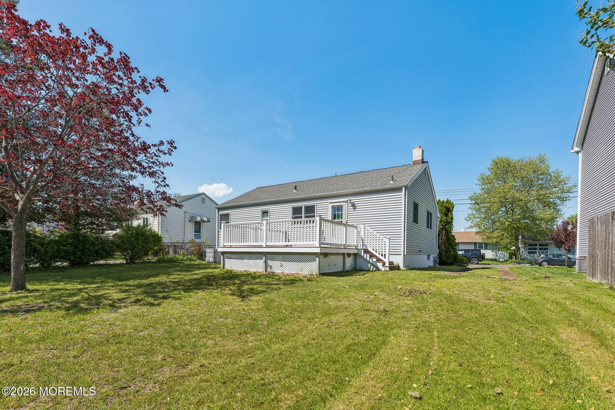 624 North Manetta Drive Point Pleasant, NJ 08742 - Photo 6 of 27 a house view with a sitting space and garden