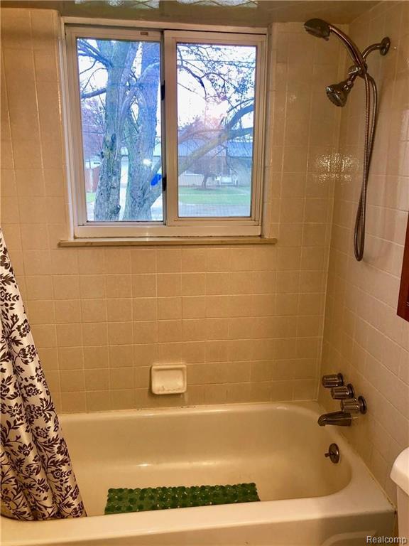 4534 Martin Road Warren, MI 48092 - Photo 21 of 29