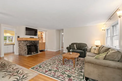 $749,000 | 30 Stonebridge Road, Wayland, MA 01778