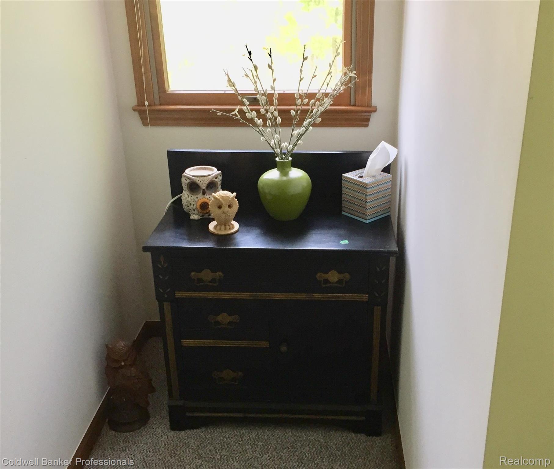 3900 Haines Road Attica, MI 48412 - Photo 17 of 22 Love the Nooks in a Cape Cod!