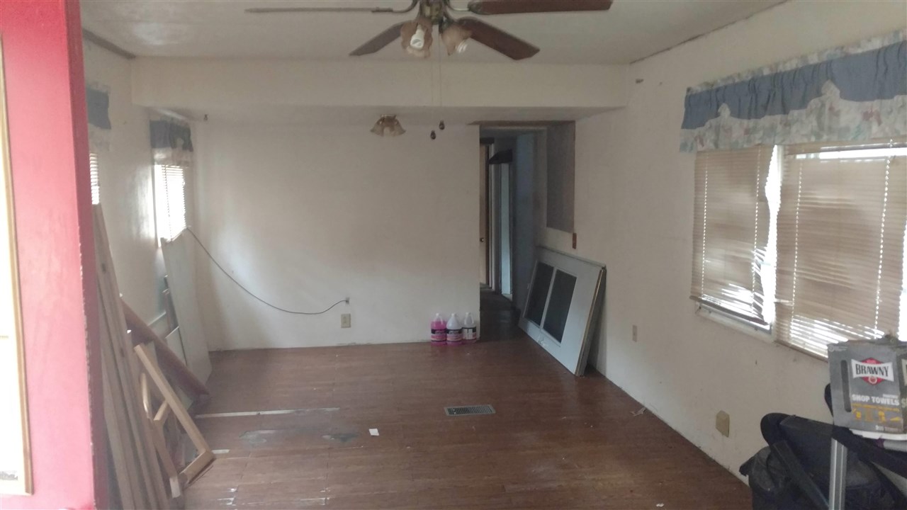 7631 Nessen Road Interlochen, MI 49643 - Photo 19 of 23 1894410-18.JPG