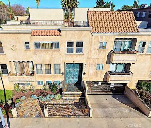 $2,995 | 4466 Coldwater Canyon Avenue, Unit 101, Studio City, CA 91604