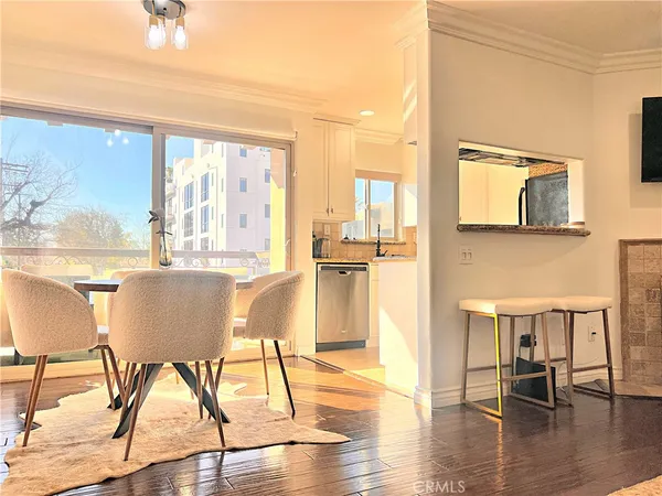 $2,995 | 4466 Coldwater Canyon Avenue, Unit 101, Studio City, CA 91604