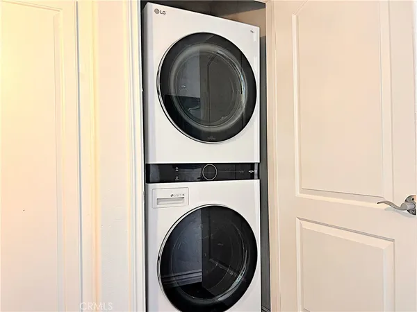 $2,995 | 4466 Coldwater Canyon Avenue, Unit 101, Studio City, CA 91604