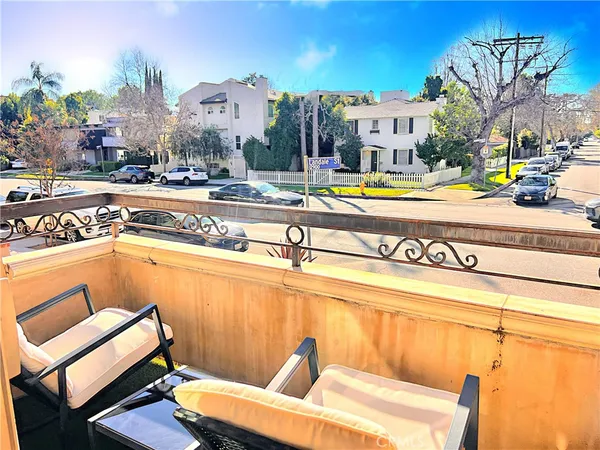 $2,995 | 4466 Coldwater Canyon Avenue, Unit 101, Studio City, CA 91604