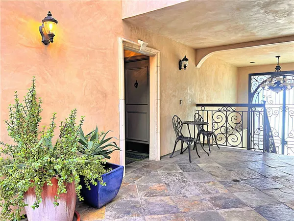 $2,995 | 4466 Coldwater Canyon Avenue, Unit 101, Studio City, CA 91604
