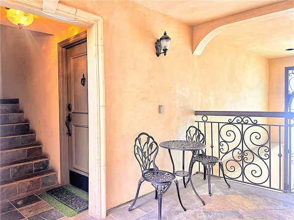 $2,995 | 4466 Coldwater Canyon Avenue, Unit 101, Studio City, CA 91604
