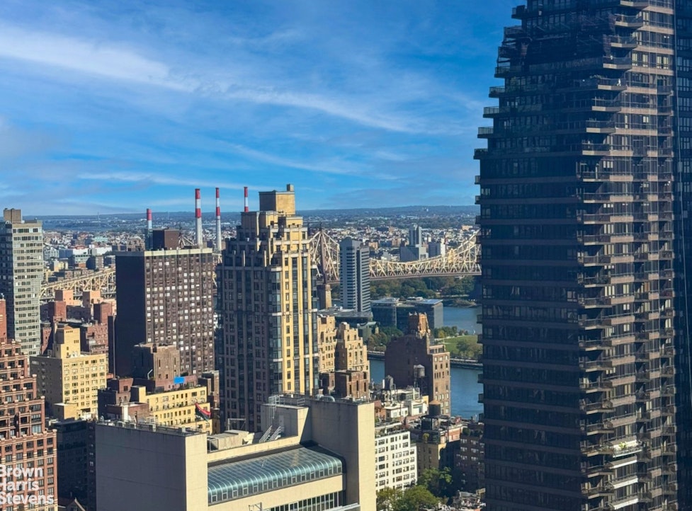 240 East 47th Street, Unit 39AB Manhattan, NY 10017 - Photo 10 of 22