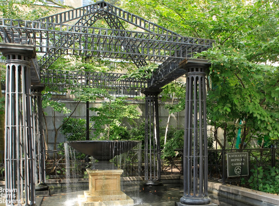 240 East 47th Street, Unit 39AB Manhattan, NY 10017 - Photo 18 of 22