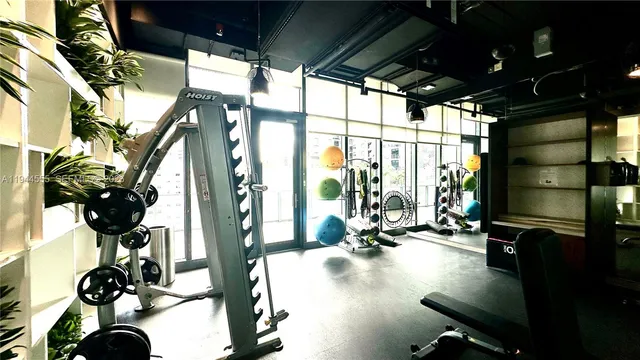 $3,300 | 55 Southwest 9th Street, Unit 3702, Miami, FL 33130