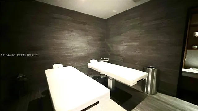 $3,300 | 55 Southwest 9th Street, Unit 3702, Miami, FL 33130