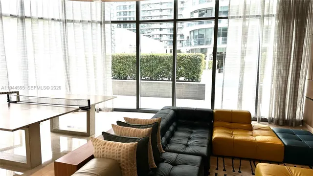 $3,300 | 55 Southwest 9th Street, Unit 3702, Miami, FL 33130