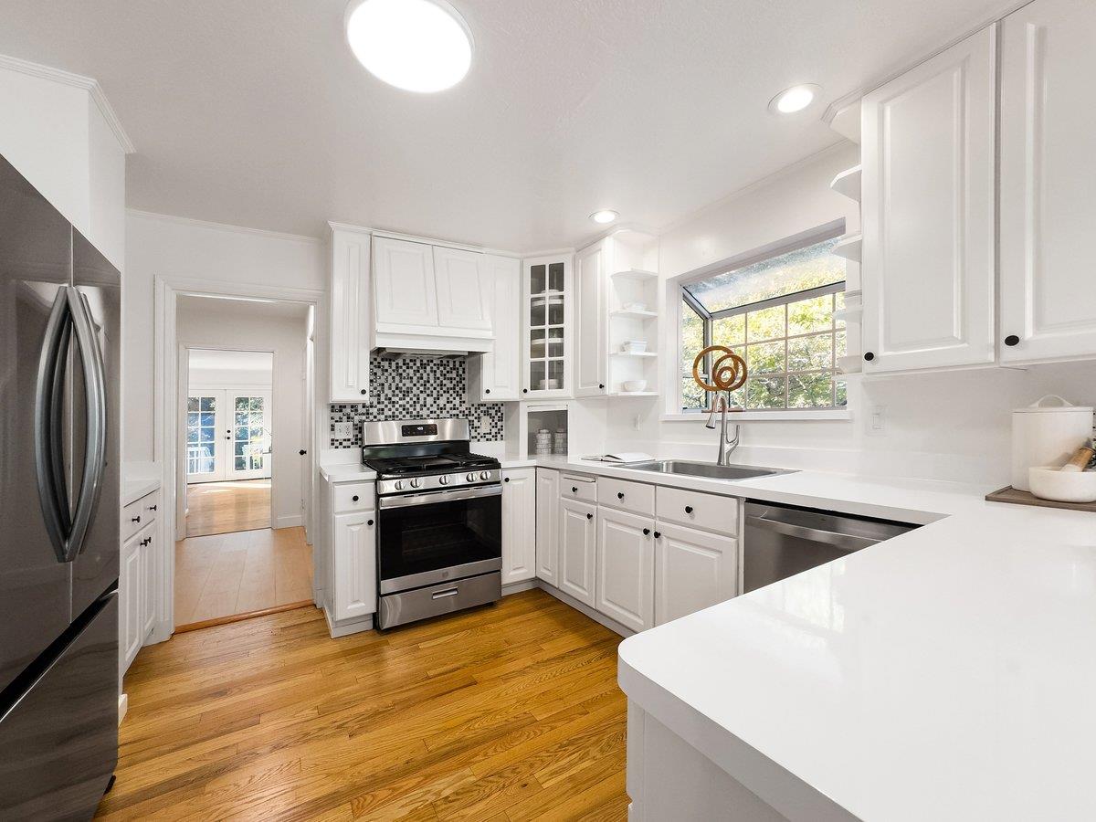 1306 Edgewood Road Redwood City, CA 94062 - Photo 10 of 77