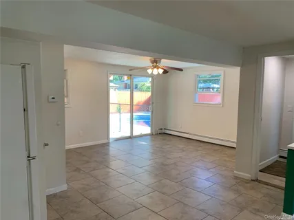 $4,750 | 1671 Claas Avenue, Holbrook, NY 11741