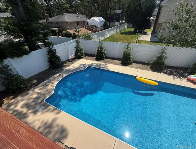 $4,750 | 1671 Claas Avenue, Holbrook, NY 11741