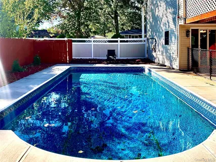 $4,750 | 1671 Claas Avenue, Holbrook, NY 11741