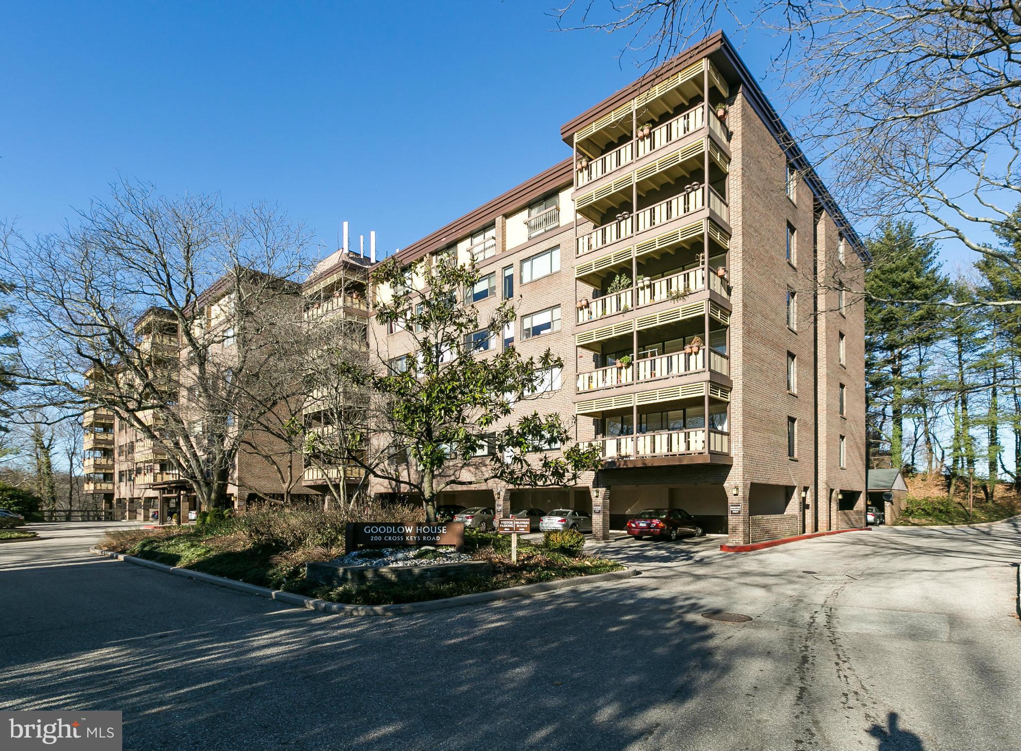 200 Cross Keys Road, Unit R22 Baltimore, MD 21210 - Photo 2 of 30 Exterior (General)