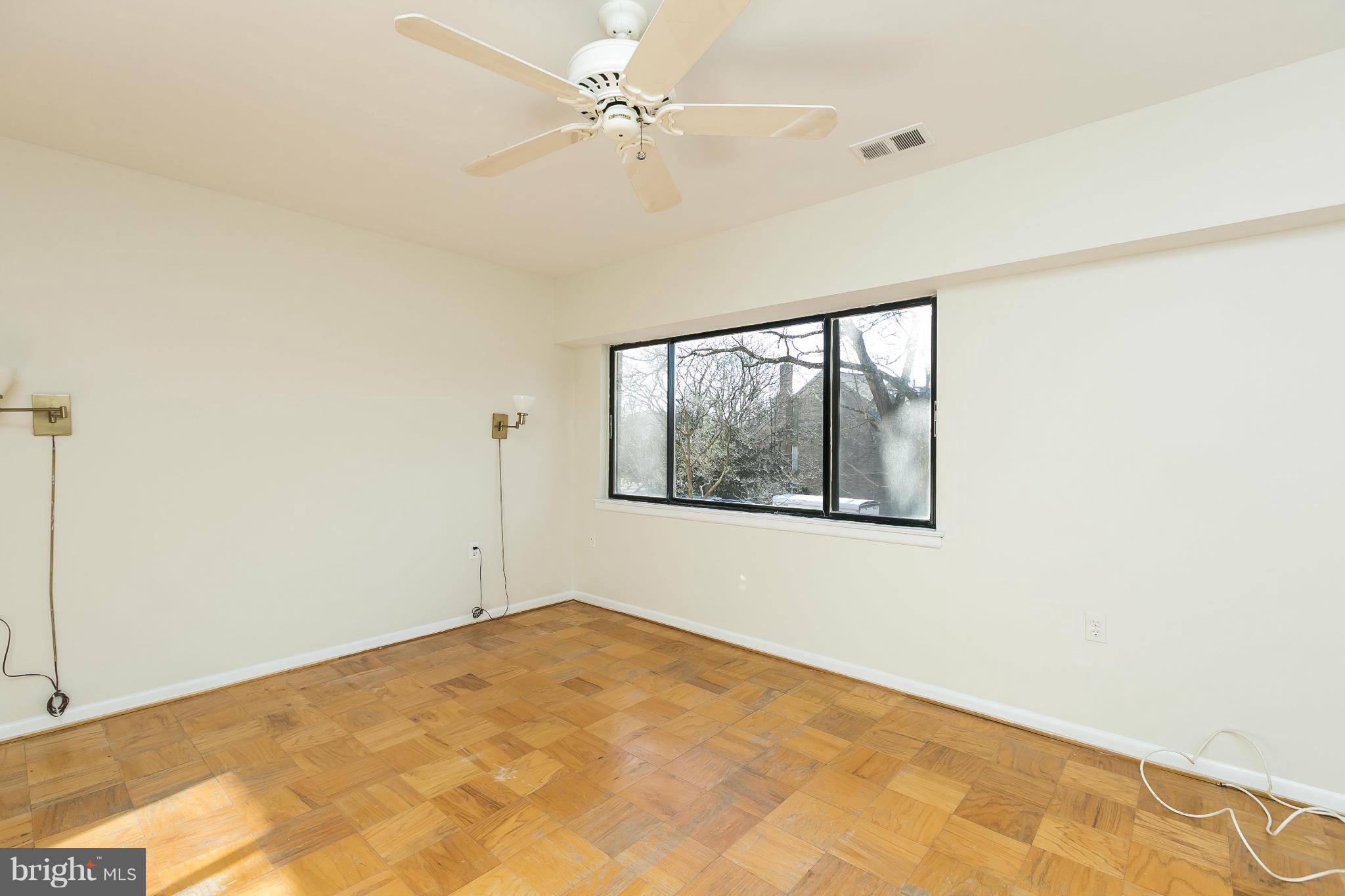 200 Cross Keys Road, Unit R22 Baltimore, MD 21210 - Photo 11 of 30 Bedroom (Master)