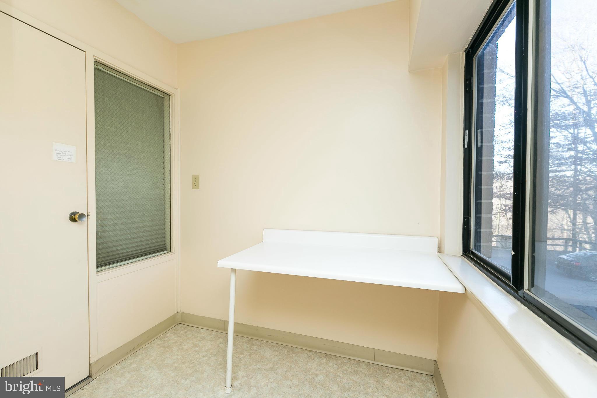 200 Cross Keys Road, Unit R22 Baltimore, MD 21210 - Photo 27 of 30 Laundry Room