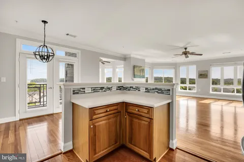 $465,000 | 1601 Ladue Court, Unit 305, Woodbridge, VA 22191