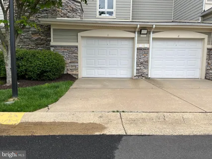 $465,000 | 1601 Ladue Court, Unit 305, Woodbridge, VA 22191