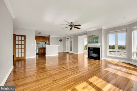 $465,000 | 1601 Ladue Court, Unit 305, Woodbridge, VA 22191