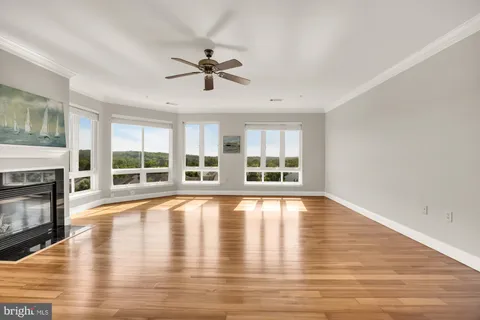 $465,000 | 1601 Ladue Court, Unit 305, Woodbridge, VA 22191