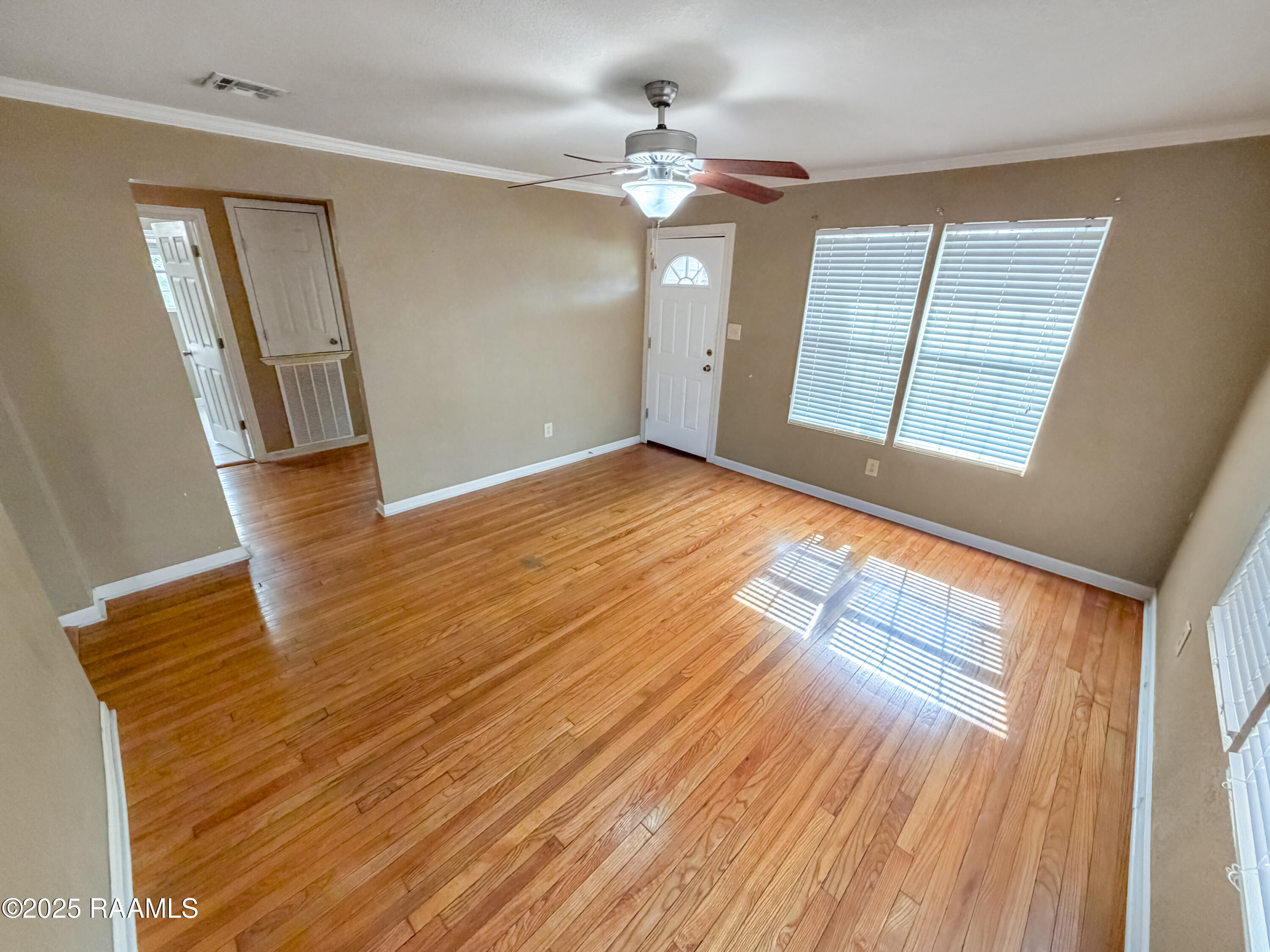 100 Virginia Lafayette, LA 70507 - Photo 2 of 32 Looking towards the front door