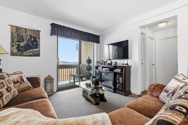 $239,900 | 75 Treetop Circle, Unit 21, Laconia, NH 03246