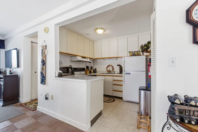 $239,900 | 75 Treetop Circle, Unit 21, Laconia, NH 03246