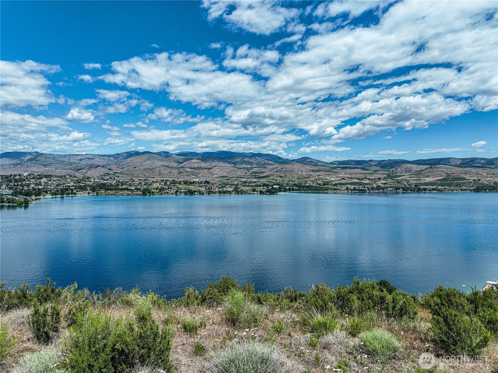 4620 South Lakeshore Road Chelan, WA 98816 - Photo 14 of 40 an aerial view of a houses with lake view