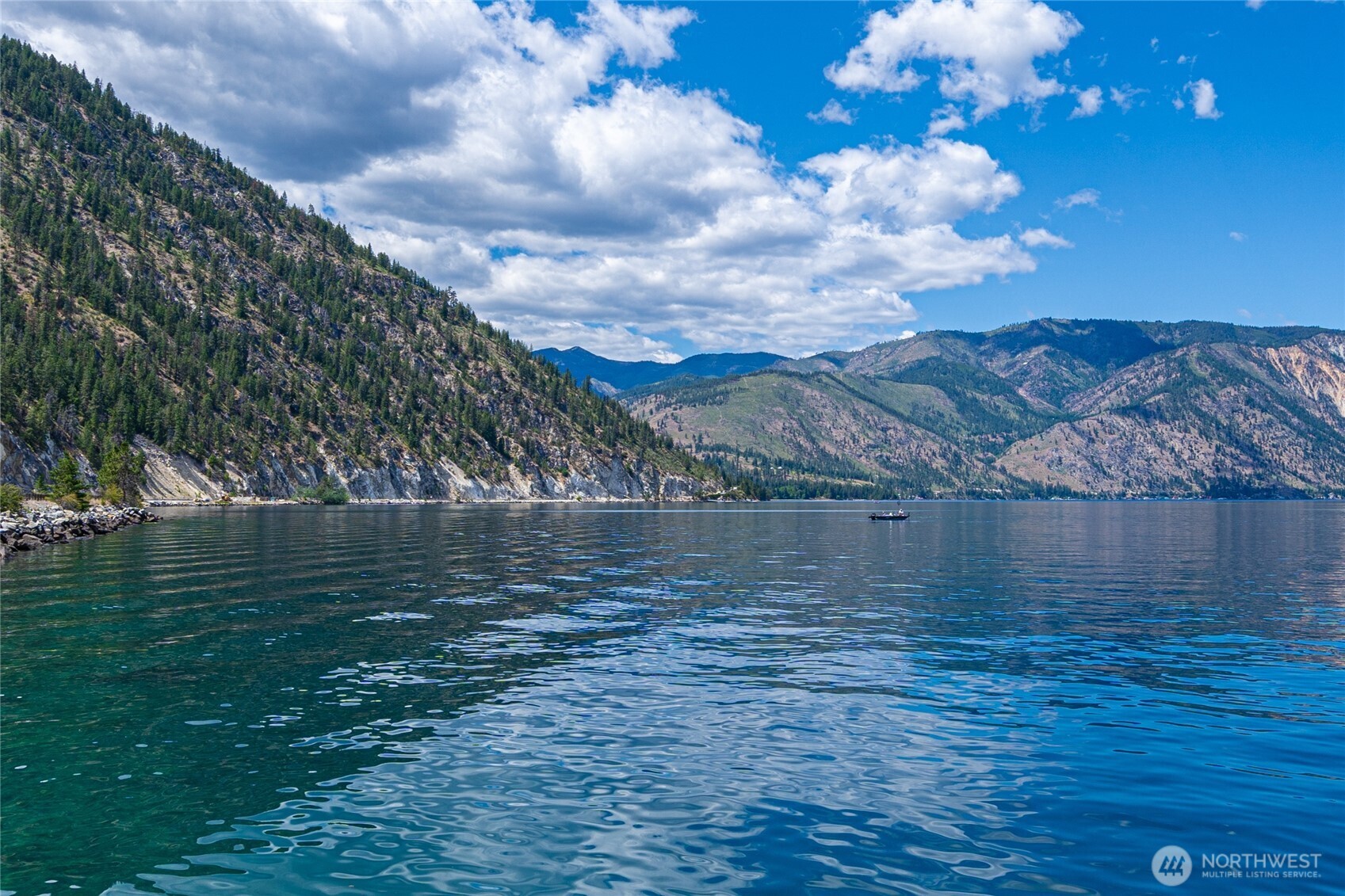 4620 South Lakeshore Road Chelan, WA 98816 - Photo 23 of 40 a view of a lake view