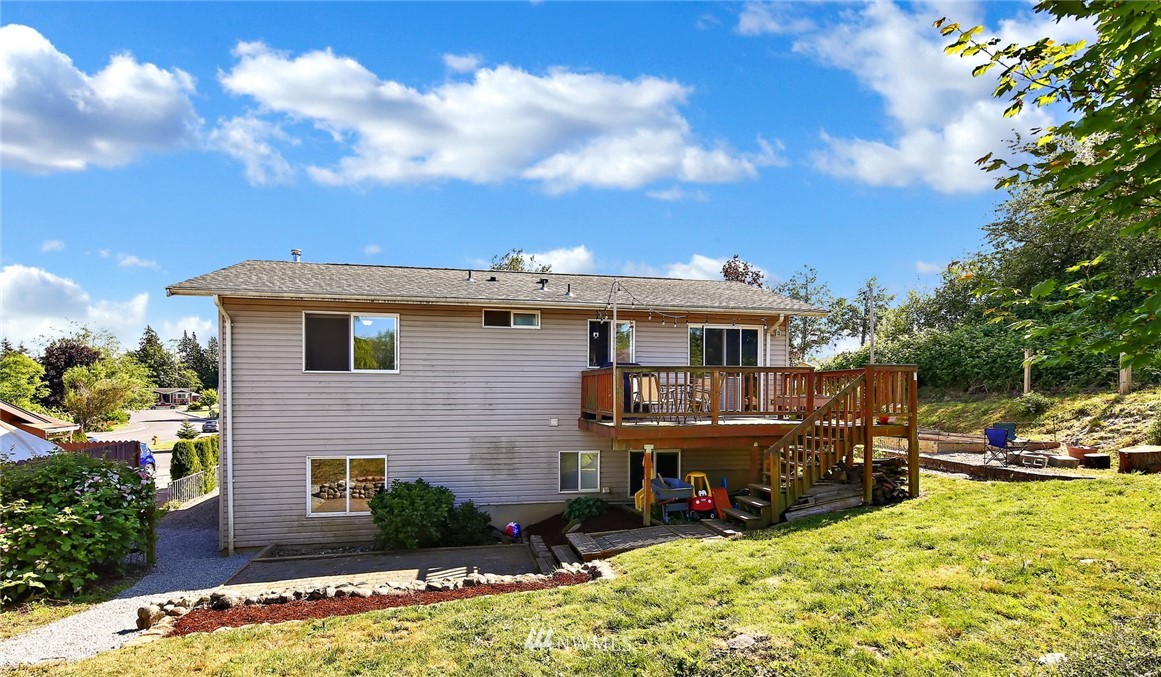 2394 Nicholas Road Ferndale, WA 98248 - Photo 4 of 24