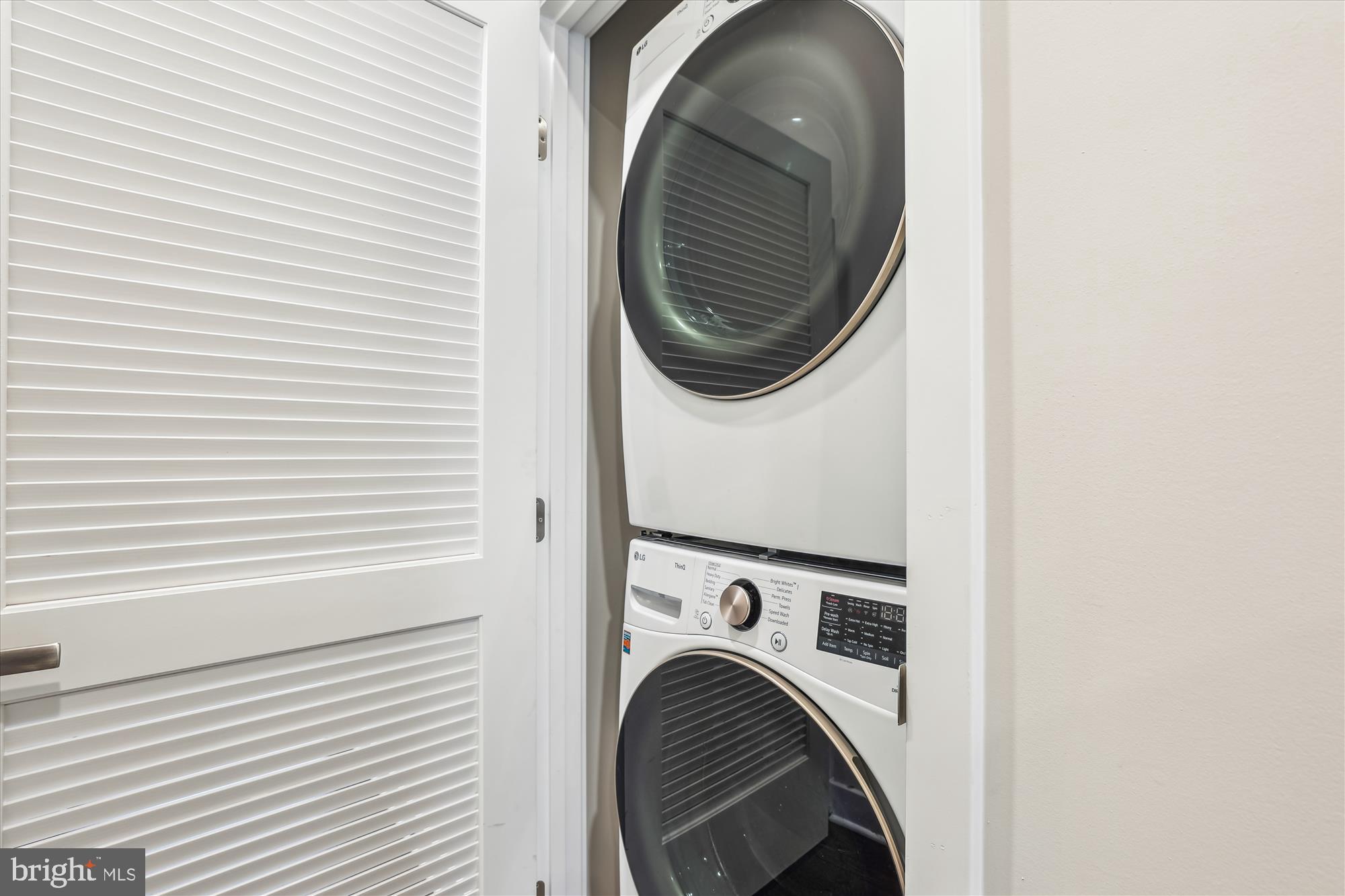 6832 General Davis Drive Northwest Washington, DC 20012 - Photo 16 of 31 a utility room with dryer and washer