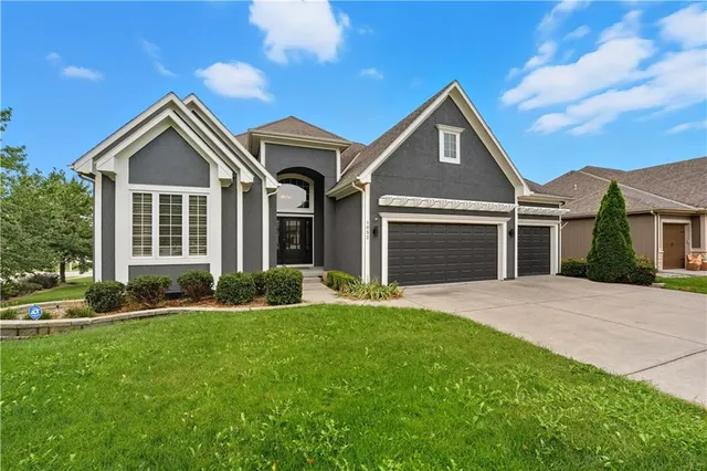 $549,000 | 1052 Southwest Argyl Street, Lee's Summit, MO 64081