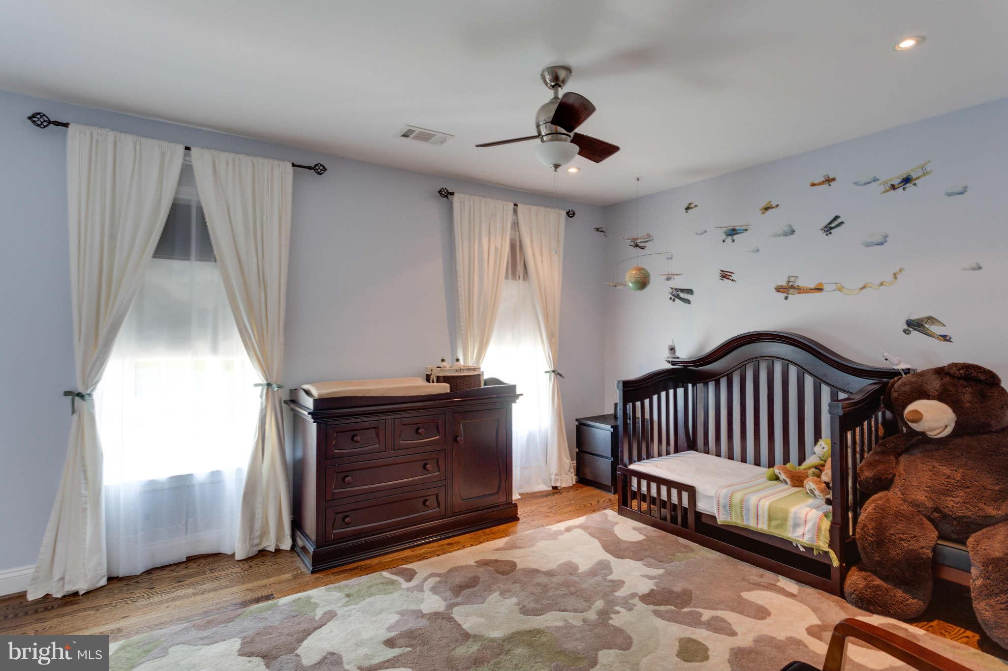 7400 Brickyard Road Potomac, MD 20854 - Photo 16 of 26 Bedroom