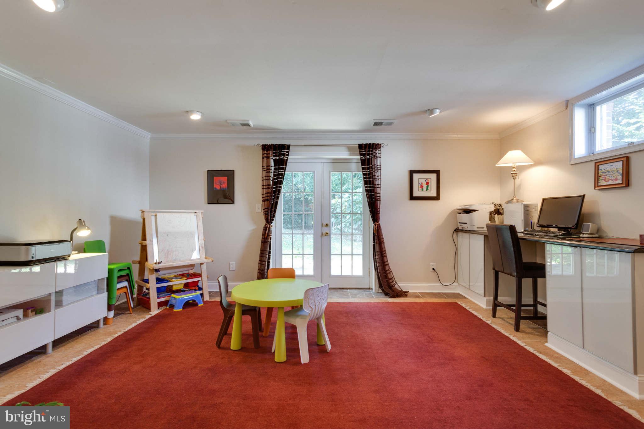 7400 Brickyard Road Potomac, MD 20854 - Photo 22 of 26 Bedroom