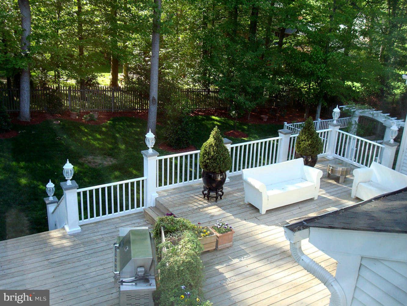 7400 Brickyard Road Potomac, MD 20854 - Photo 26 of 26 Exterior (Rear)