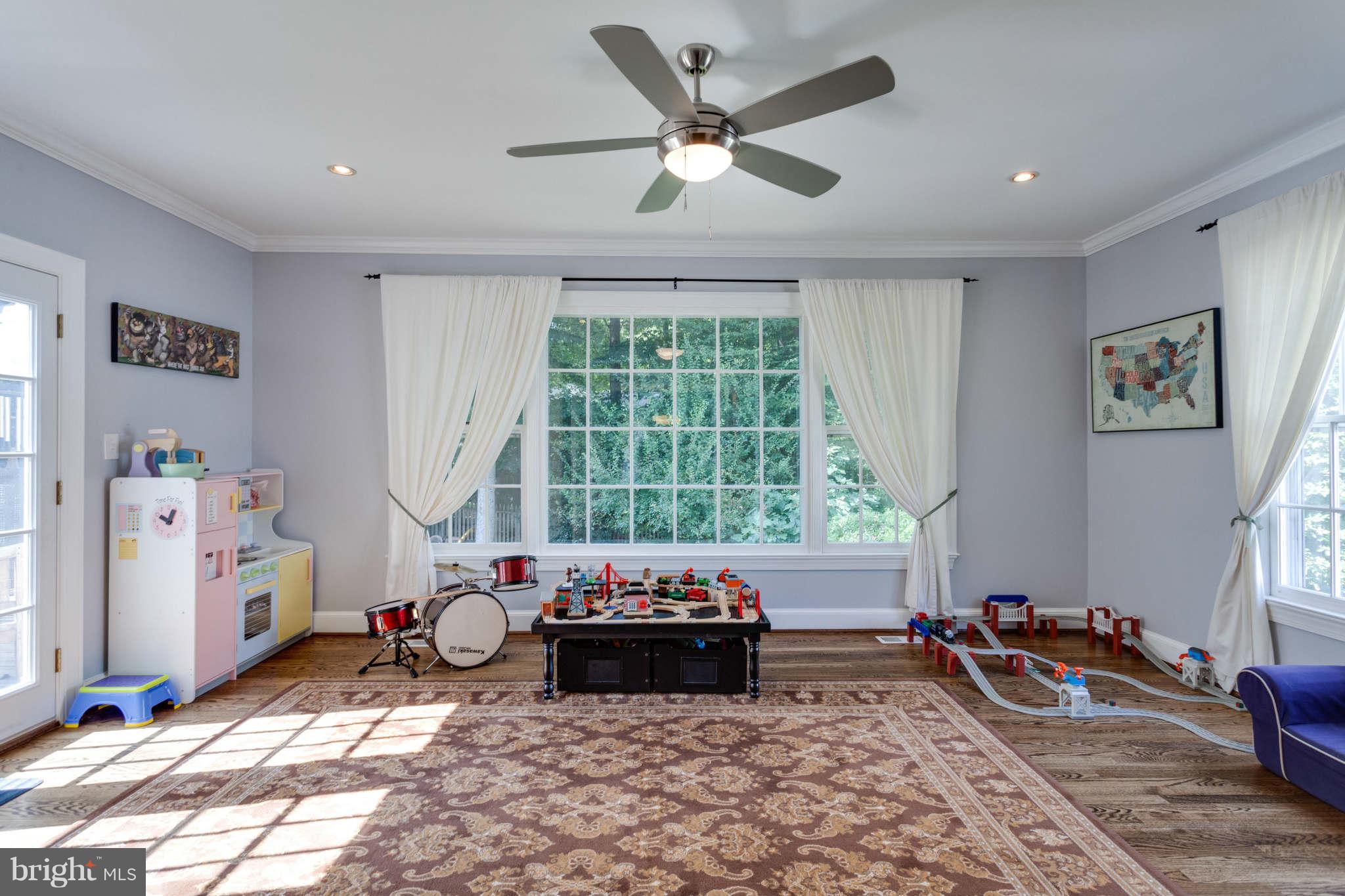 7400 Brickyard Road Potomac, MD 20854 - Photo 8 of 26 Interior (General)