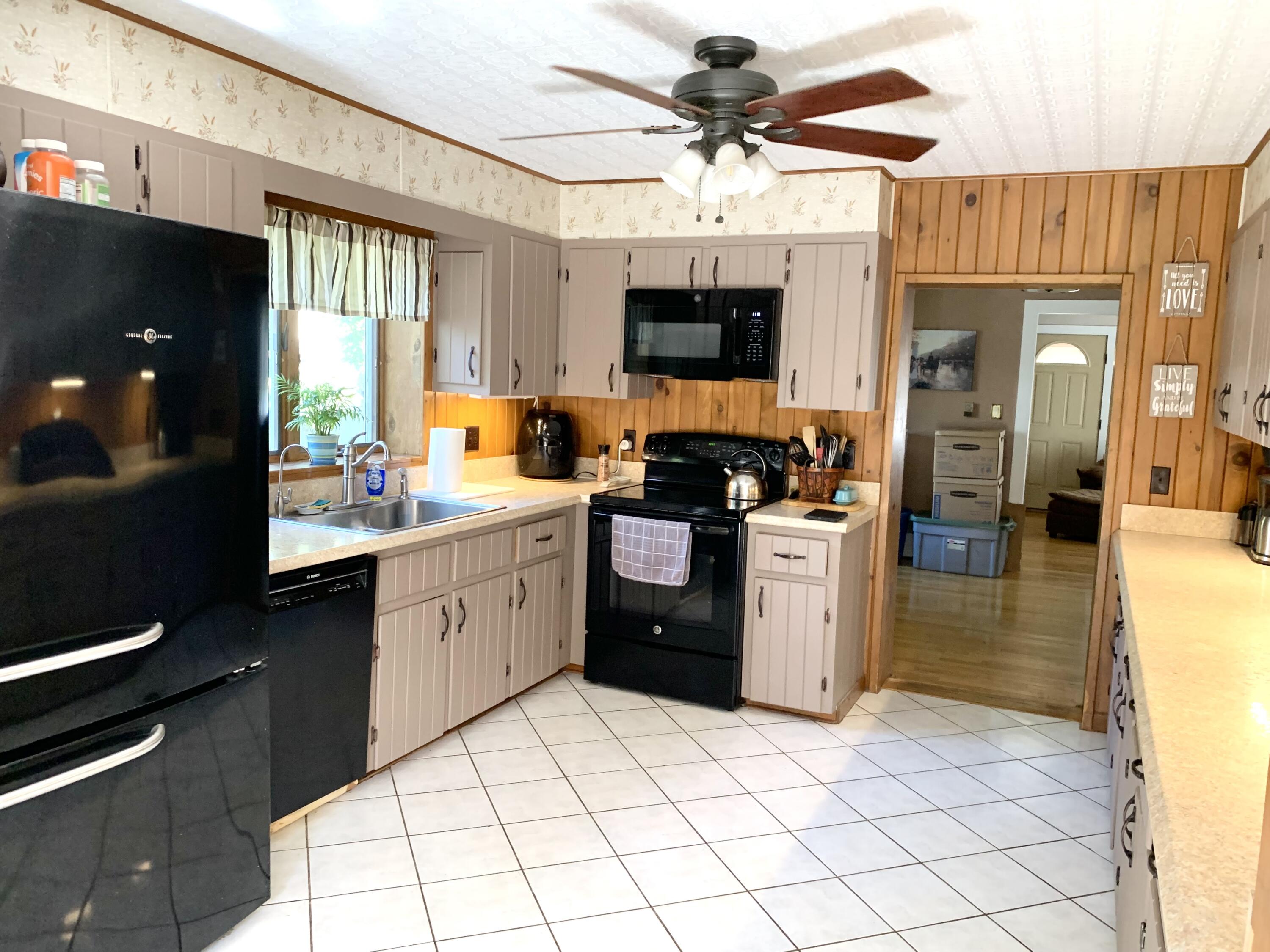 27 Champlain Street Rouses Point, NY 12979 - Photo 7 of 48 Gallery Image 7