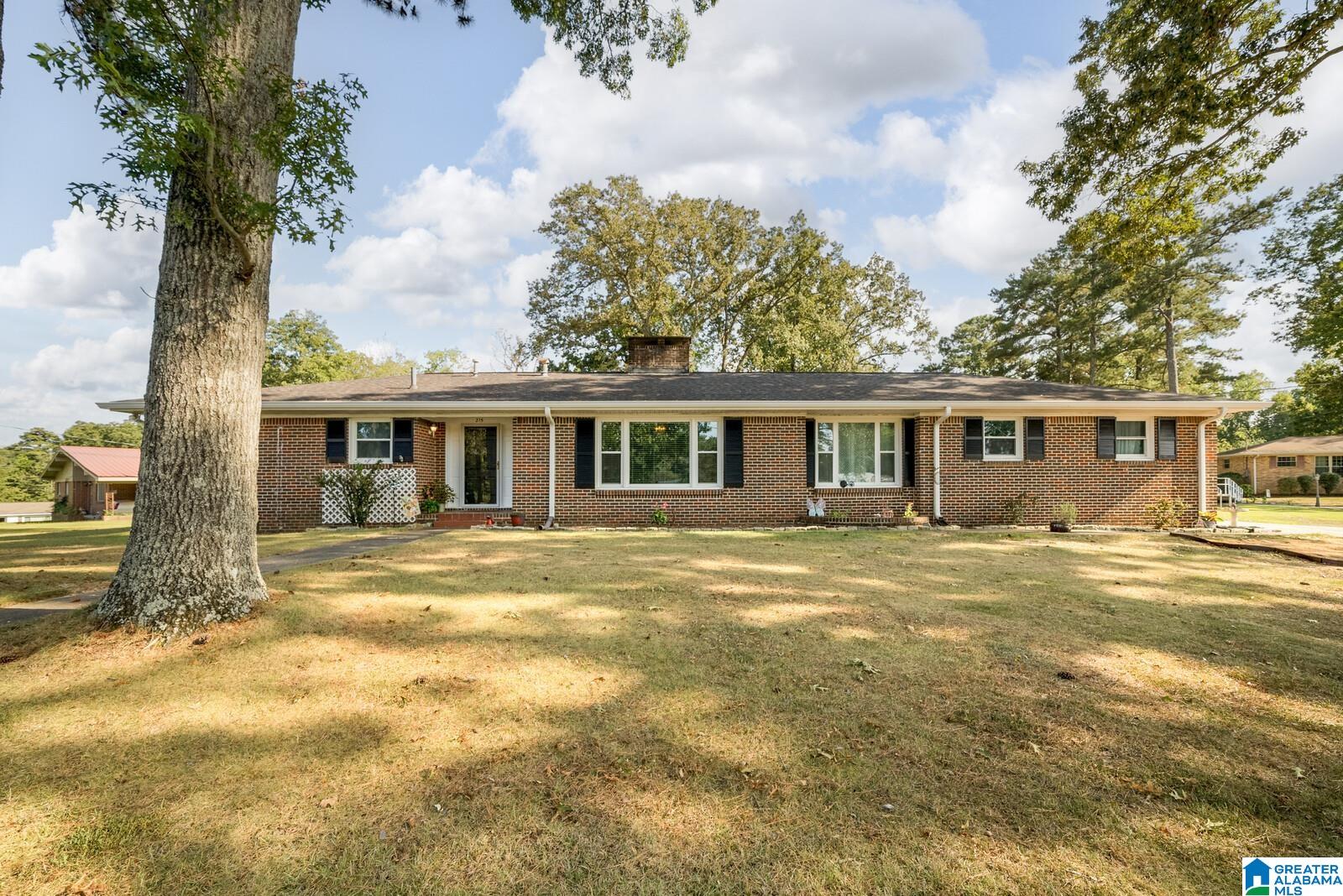 215 Handley Road Gardendale, AL 35071 - Photo 2 of 40