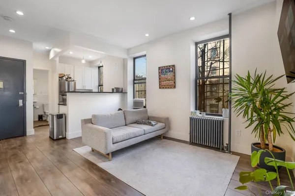 $3,995 | 1684 Woodbine Street, Unit 3B | Ridgewood