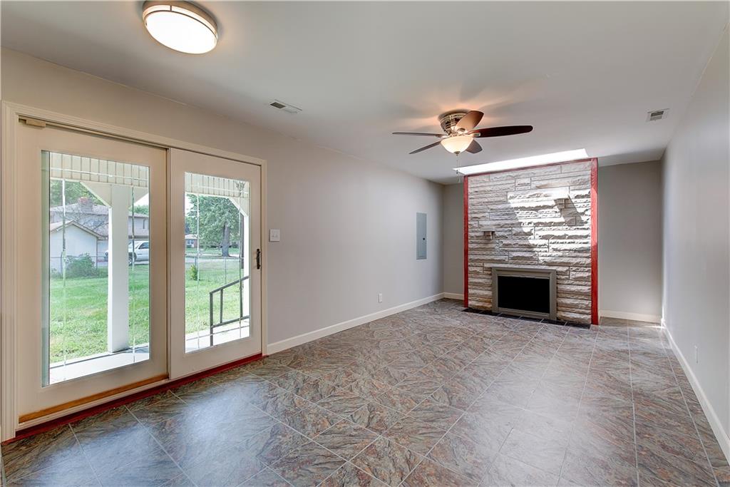 601 Fabyan Road Indianapolis, IN 46217 - Photo 12 of 28 Gallery Image 12